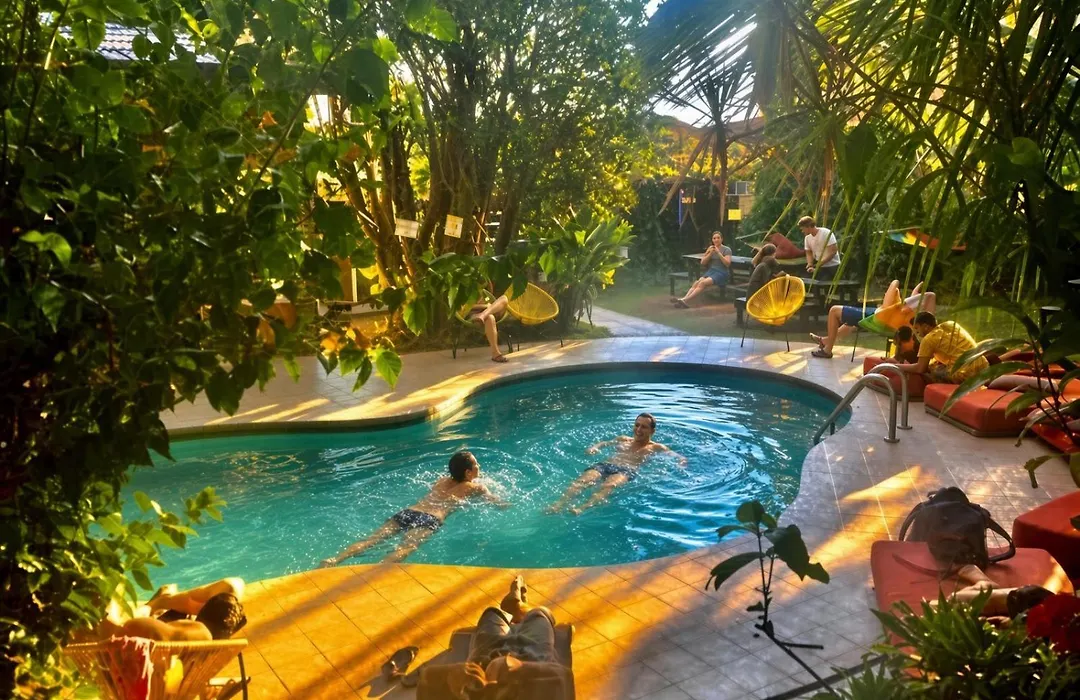 Costa Rica Backpackers-1