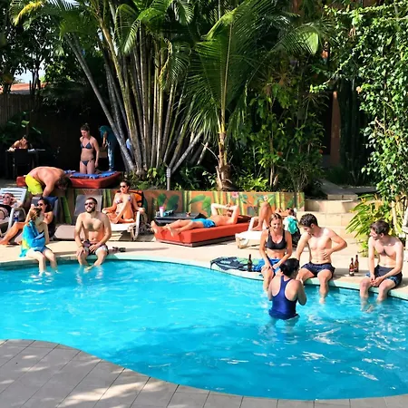 Costa Rica Backpackers-2